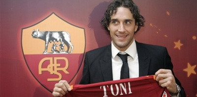 FOTO:&nbsp;Luca Toni a fost prezentat oficial la Roma!