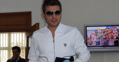 V.Becali il impinge pe Mutu spre arabi: Daca are o oferta buna de ce sa nu plece? Vezi mesajul lui Mutu de sarbatori!