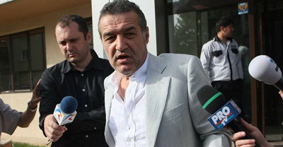 Steaua renunta si la Dananae! Becali: Mititelu nu ne da jucatori!