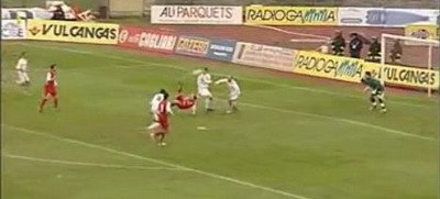 VIDEO / Cel mai TARE gol din week-end! Vezi o super FOARFECA!