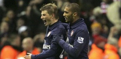VIDEO&nbsp;Liverpool distrusa de Arsenal cu un super gol reusit de Arshavin!