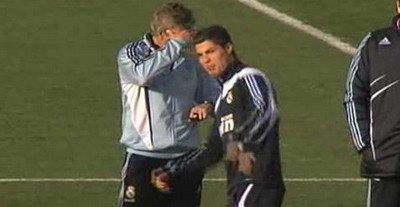 VIDEO / Ronaldo face misto de jucatorii care intarzie la antrenamentul Realului!