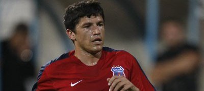 Tanase, luat iar la tinta de Gigi! Ati vazut ce fund are aia? Se compara cu alea ale lui Totti?