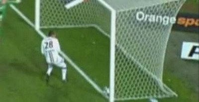 VIDEO / Crezi ca ar trebui introdusa proba video in fotbal? Vezi un gol, care nu a fost: