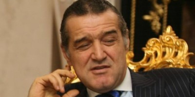 Criza a lovit puternic: Gigi Becali si-a concediat 3000 de angajati!