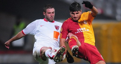 VIDEO&nbsp;Antrenament&nbsp;fara public:&nbsp;Dinamo 0-3 Galata!