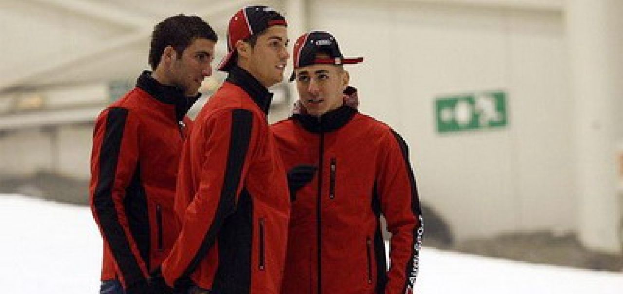 VIDEO / Ronaldo, Benzema si Kaka si-au testat viteza la volanul noilor Audi!_1