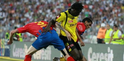 Timisoara si Steaua vor sa fie arbitrate de straini!