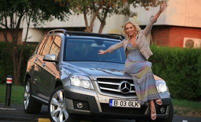 Vezi ce SUPER&nbsp;masina de 270 de cai conduce Iulia Vantur!