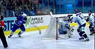 VIDEO/ Asta e cel mai tare gol din hochei!