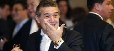 Eu fac imagine buna Stelei! Romanii sunt salbatici!