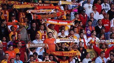 VIDEO / Infern pentru Dinamo la Istanbul! Cum reactioneaza fanii Galatei la o infrangere cu 3-0!
