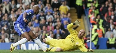 FOTO si VIDEO: Chelsea e pe primul loc in Anglia: Chelsea 2-0 Liverpool!