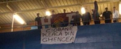 FOTO: Mesajele anti Gigi au ajuns si in Liga a II-a din Anglia!