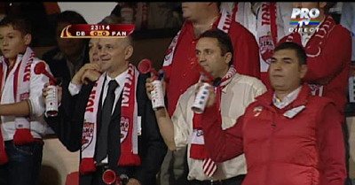 VIDEO: Senzational! Borcea, sef de galerie la Dinamo cu trompeta, Turcu bate la tobe!