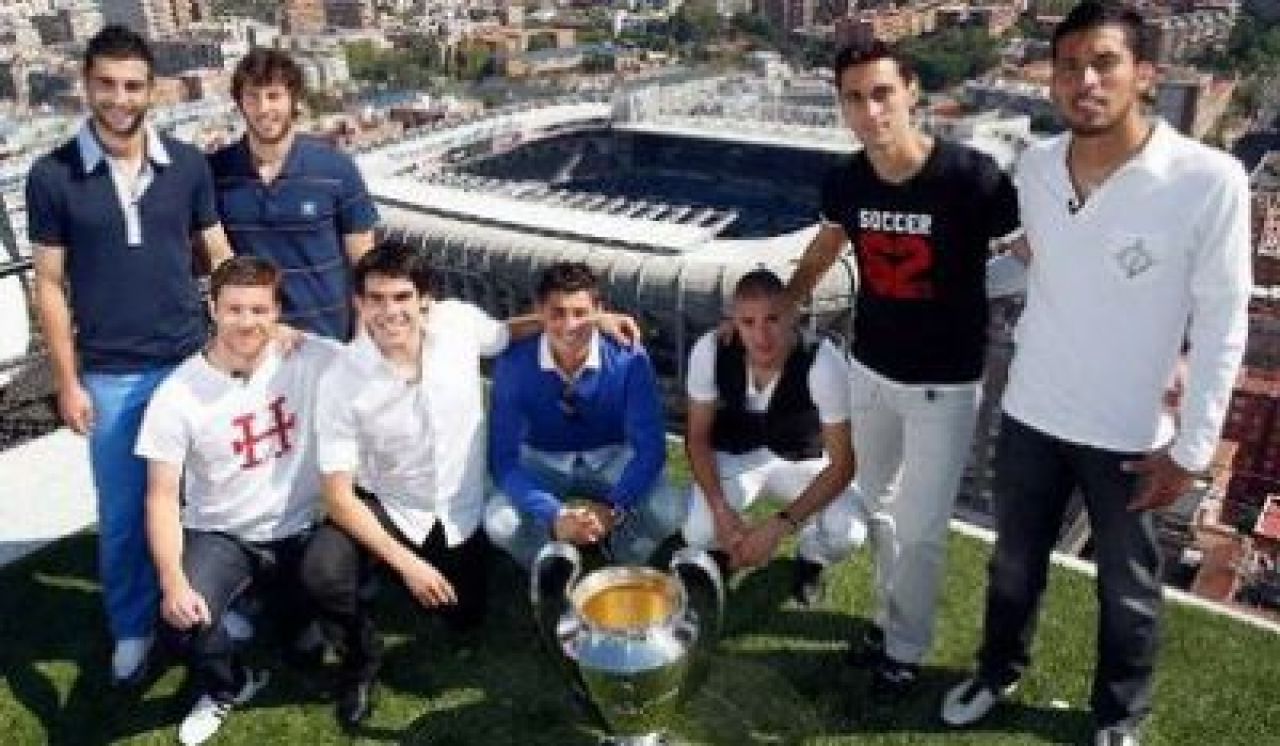 SUPER FOTO Kaka, Ronaldo si Benzema promit sa duca Realul pana la stele!_1