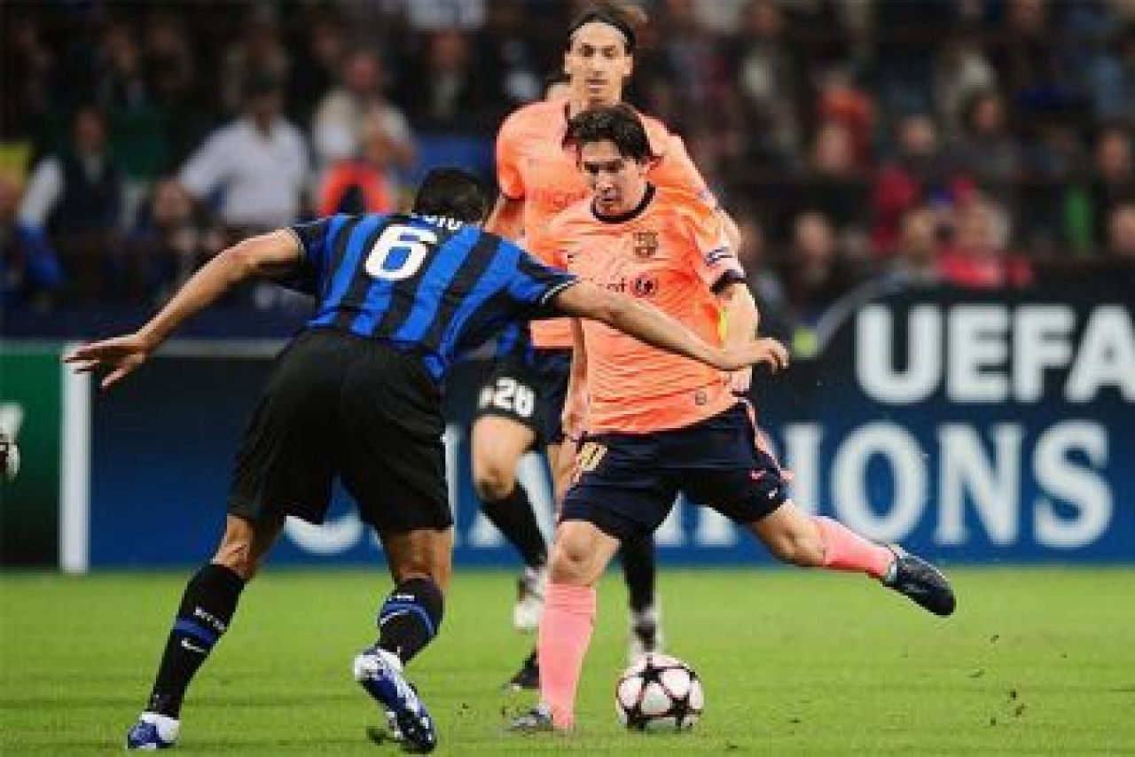 FOTO: Inter 0-0 Barcelona! Chivu, intrare criminala la Messi! Vezi intrarea!_1