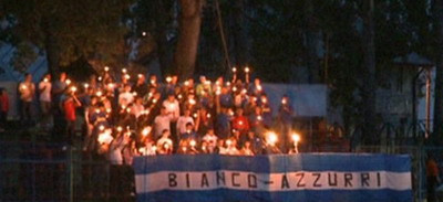 Imagini&nbsp;tulburatoare la Titu: galeria s-a rugat pentru Alex Iatan!