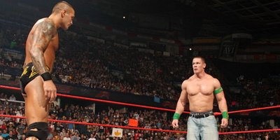 Show la dublu - John Cena si Randy Orton au inventat o noua manevra