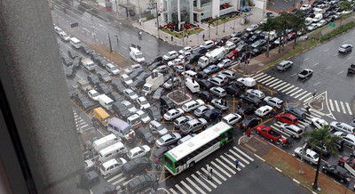 Nelegiutii soselelor fluidizeaza circulatia!