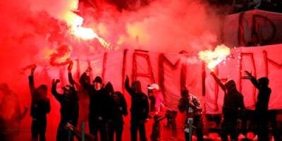De ce au intrat fanii dinamovisti pe teren la meciul cu Slovan!