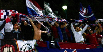 Otelul - Steaua se joaca cu spectatori!