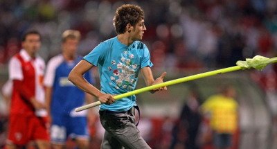 Interdictii intre 6 luni si 2 ani pentru suporterii care au invadat terenul in Stefan cel Mare! Este prea putin?
