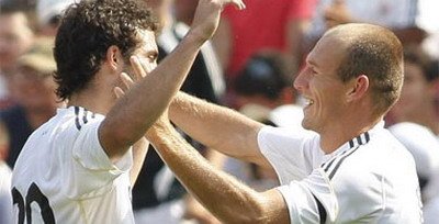 VIDEO: Super goluri Higuain si Robben!Real Madrid 3-0 DC United!