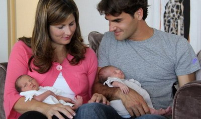 FOTO: Vezi cum arata gemenele lui Roger Federer! Elvetianul face azi 28 de ani!