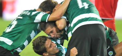 VIDEO: Blestemul lui Lucescu a lovit din nou! Vezi super golul portarului lui Sporting!