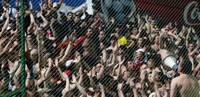 Steaua, Peluza Sud: Banner-ul&nbsp;cu Ujpest a fost o GLUMA!