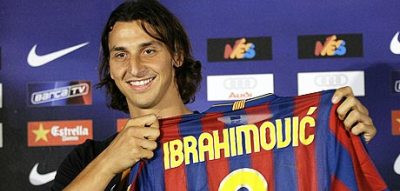 VIDEO: Au furat gazon de pe Camp Nou la prezentarea lui Ibrahimovici!