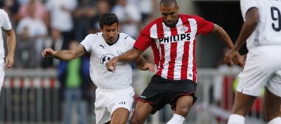 VIDEO: Figo ca-n vremurile bune! Vezi ce super gol a reusit la retregerea lui Cocu!