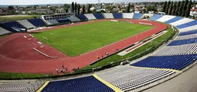 CRAIOVA probeaza un fundas si un atacant!