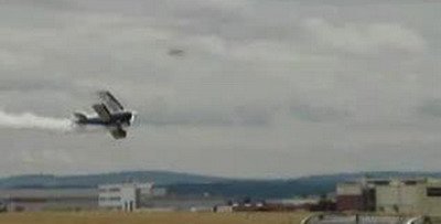 Accident&nbsp;INCREDIBIL intre un avion si o masina!