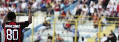 VIDEO Ronaldinho, noul Kaka de la Milan! Vezi ce i-a transmis Berlusconi!