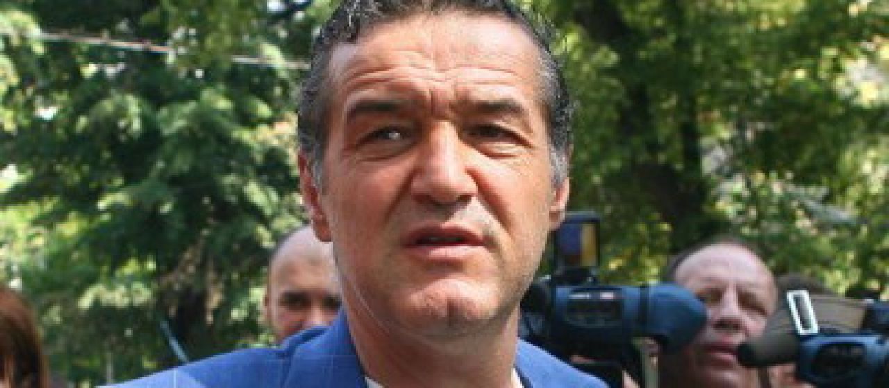 Cum a reactionat Gigi Becali cand a aflat ca a murit Michael Jackson!_1