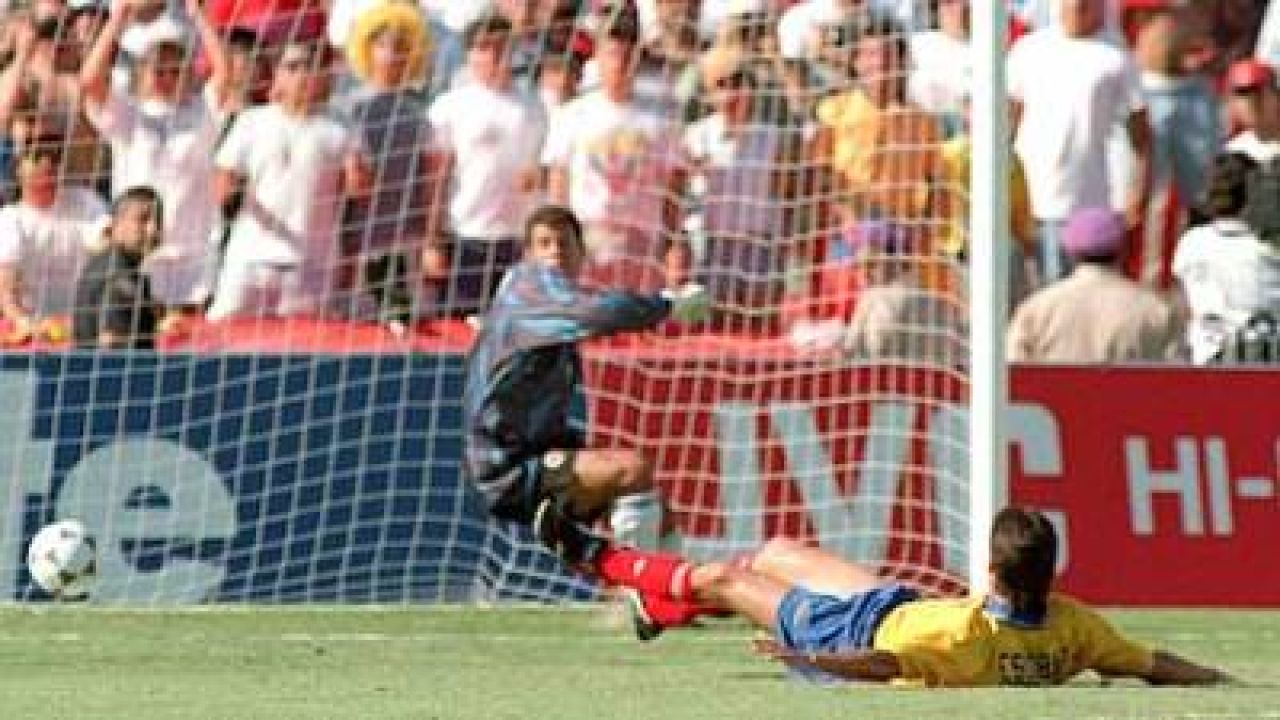 Un autogol i-a adus moartea: 15 ani de la sfarsitul lui Escobar!_1
