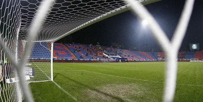 Becali plateste 80.000 de euro pe luna ca sa joace in Ghencea! Vezi cat plateste Copos! :))