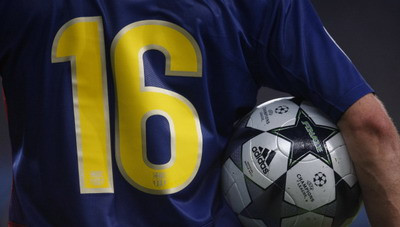 Sylvinho,&nbsp;un DOMN isi ia ADIO!&nbsp;Vezi cele mai tari 30 de poze cu Sylvinho in tricoul Barcelonei!