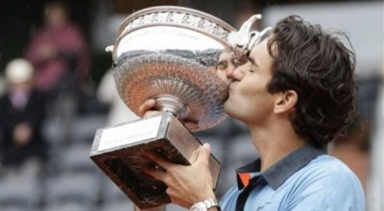 Federer in lacrimi! A castigat primul sau Roland Garros in finala cu Soderling!_1