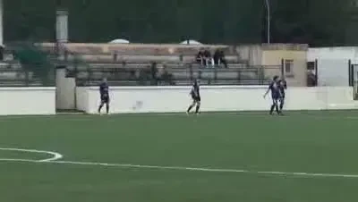 VIDEO Primul gol marcat in fundul gol! Remi Gaillard a creat Cupa Prostilor! :)