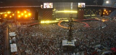Chivu petrece dupa meciul cu Lituania! Si-a luat bilete acasa pe San Siro la concertul U2!
