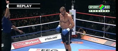 I-au aruncat prosopul! VEZI super meciul facut de Feitosa la K1 Yokohama!