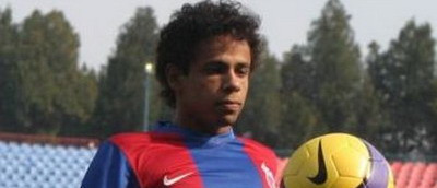 MM: Dinu sa se uite pe youtube sa vada de ce e in stare Elton!