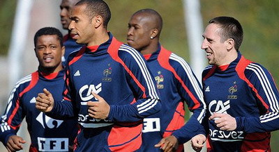 Keita:&nbsp; Allah a decis cine va castiga Liga Campionilor! Domenech: Nu pot da un pronostic in finala Ligii dintre Evra si Henry!