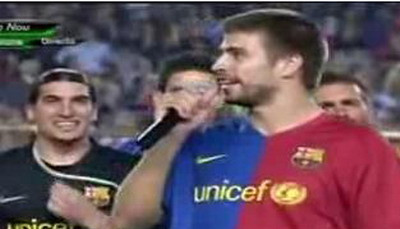 Super video: Messi si Pique jura ca vor lua Liga in fata a&nbsp; 70.000 de&nbsp;oameni si canta impotriva Realului! &nbsp;