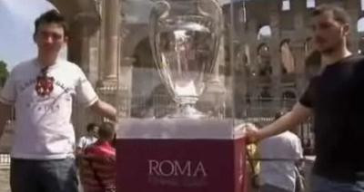 VIDEO: Tentatia maxima pentru Messi si Ronaldo! Trofeul UCL a fost adus la Colosseumul din Roma