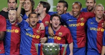 VIDEO! Nebunie la Barcelona! Messi a prezentat trofeul de campioni: Mergem acum sa luam LIGA!