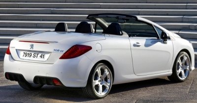 Vine vara, ascunde-te intr-un 308! Vezi imagini cu Peugeot 308 coupe cabrio: